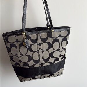 Coach Black and Gray Shoulder Bag with Elegant Design
